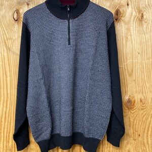 Tommy Hillfiger men’s L Italian Merino Wool sweater